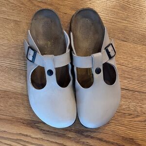 Papillio Birkenstock Cream Slip-On Clogs Size 40 Women’s 9